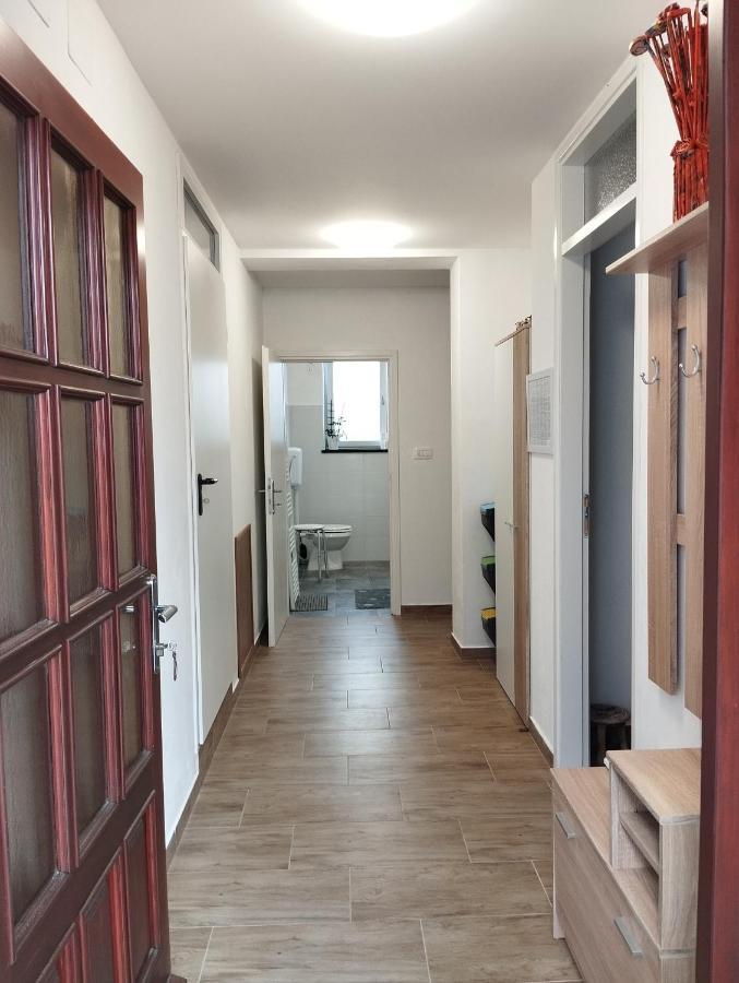 Apartamento Daal Roč Exterior foto