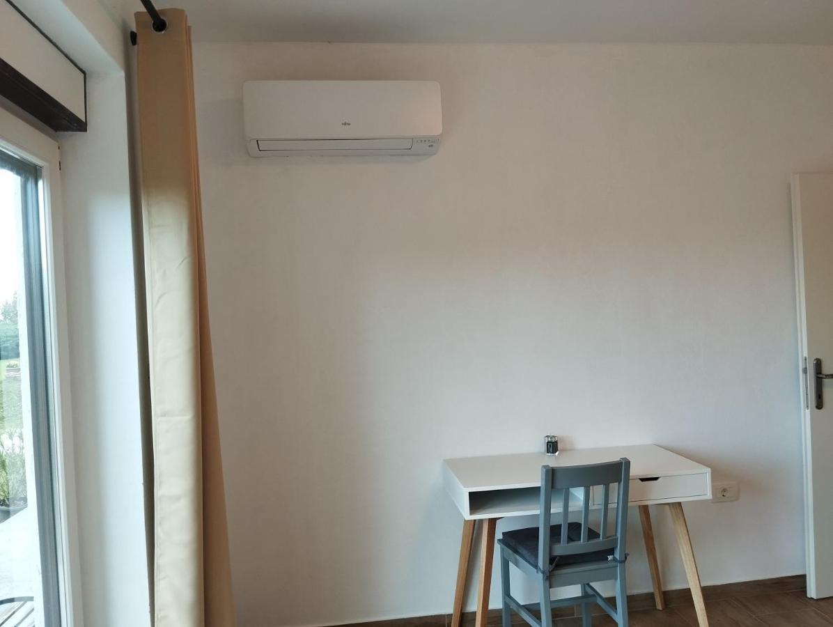 Apartamento Daal Roč Exterior foto